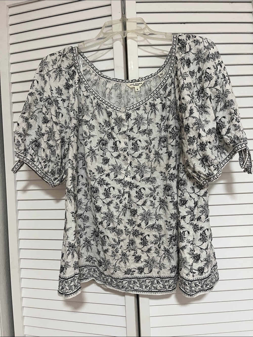 Max Studio White Scoop Neck Puff  Sleeve Floral Tunic